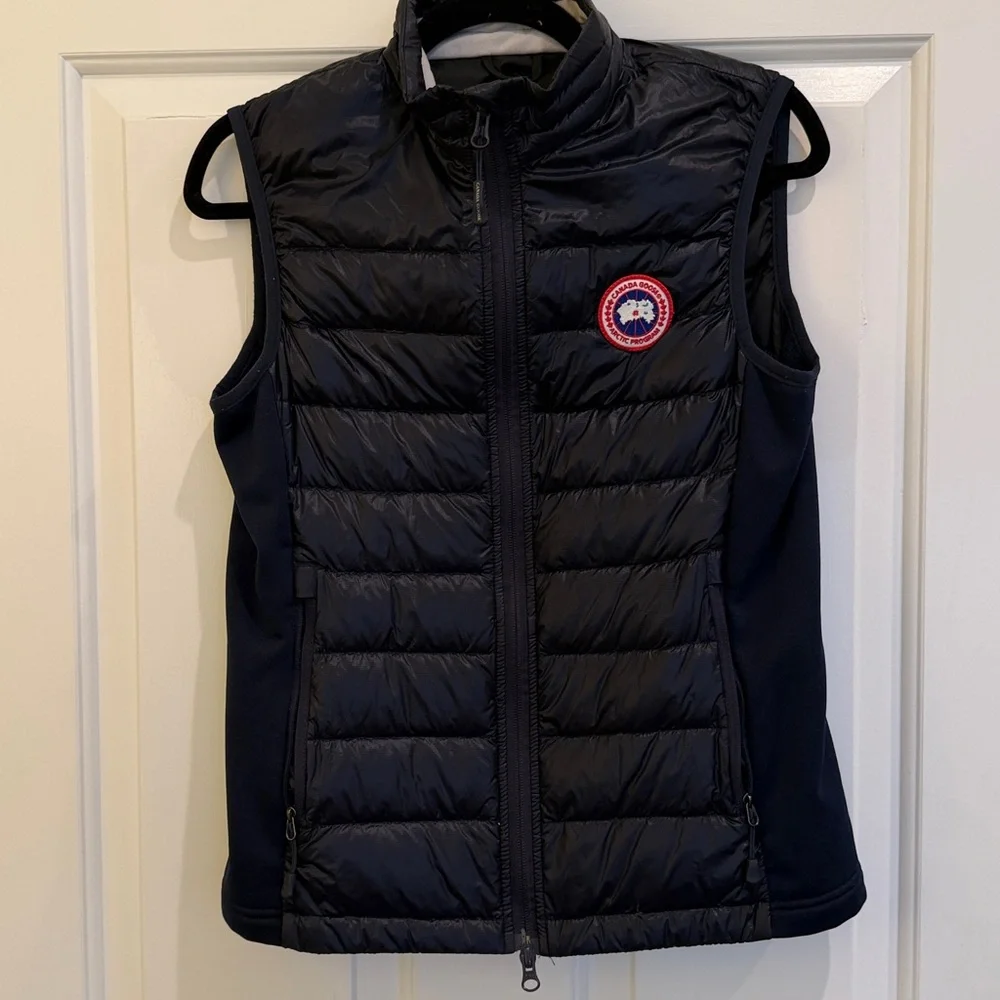 Canada Goose Black Vest - Picture 2 of 8